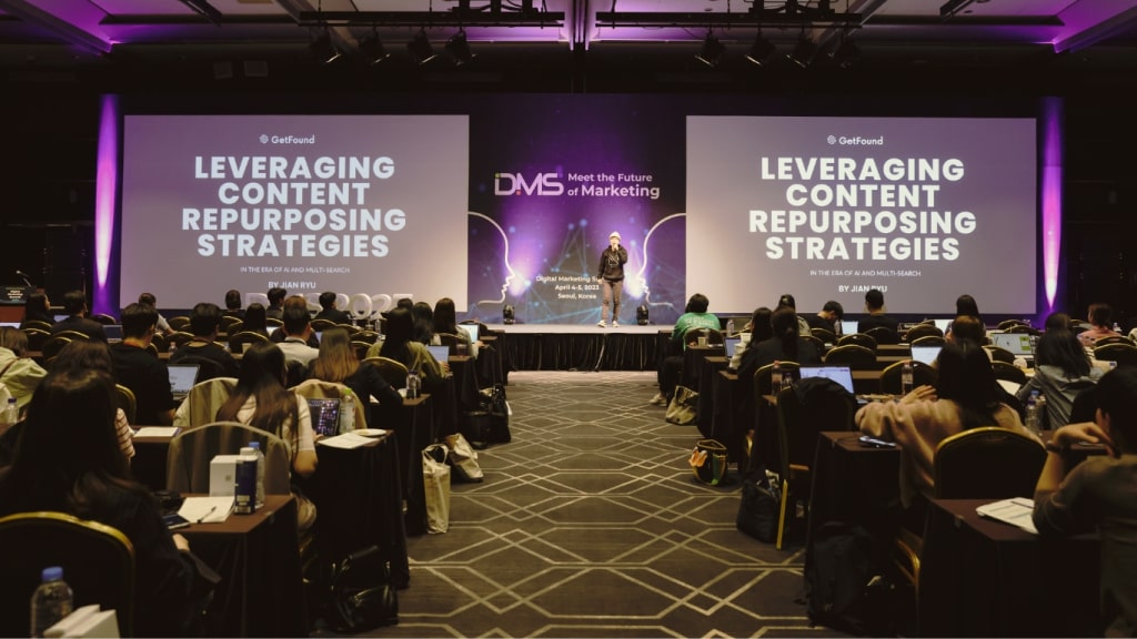 Jian Ryu speaking at Digital Marketing Summit
